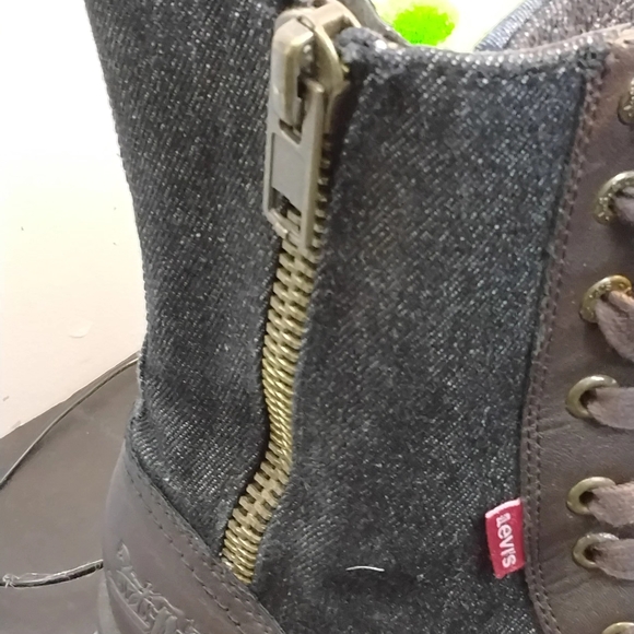 Levi's Women's Brown Lace-Up Boots - Picture 3 of 7
